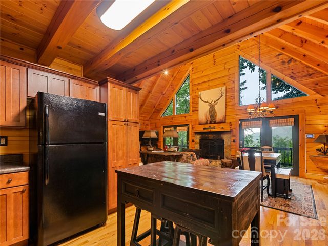 297 Hidden Cove Road, Maggie Valley, NC 28751