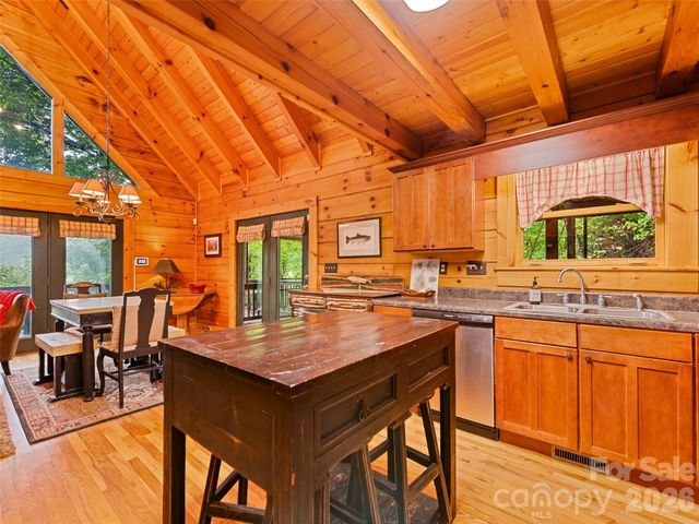 297 Hidden Cove Road, Maggie Valley, NC 28751