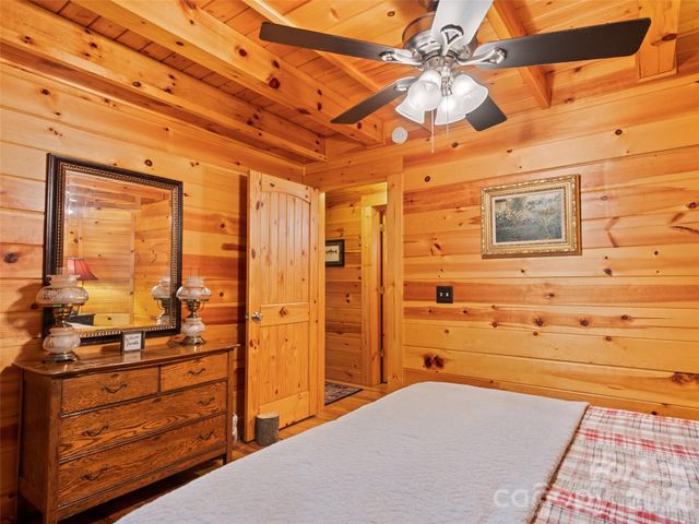 297 Hidden Cove Road, Maggie Valley, NC 28751