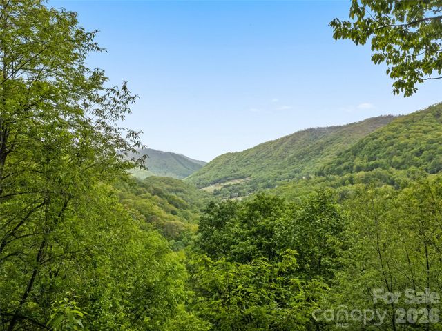 297 Hidden Cove Road, Maggie Valley, NC 28751