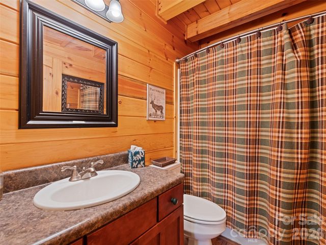 297 Hidden Cove Road, Maggie Valley, NC 28751