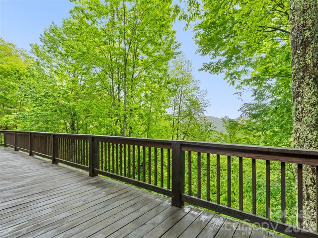 297 Hidden Cove Road, Maggie Valley, NC 28751