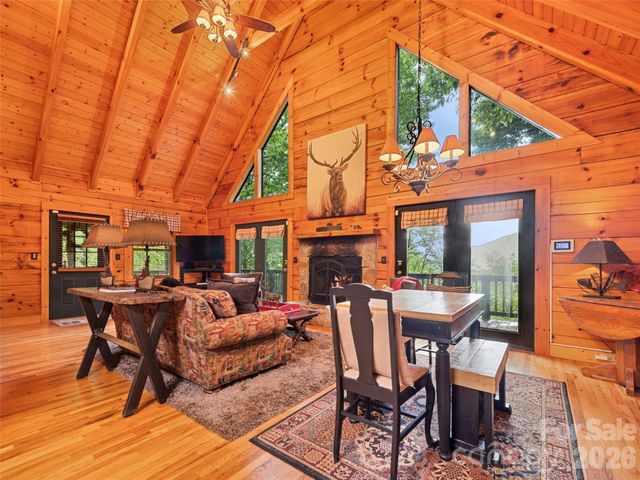 297 Hidden Cove Road, Maggie Valley, NC 28751