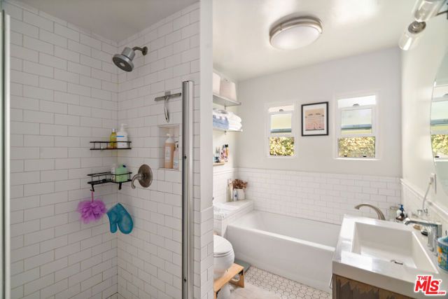 1414 S Curson Avenue, Los Angeles, CA 90019