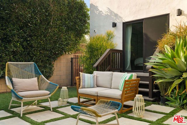 1414 S Curson Avenue, Los Angeles, CA 90019