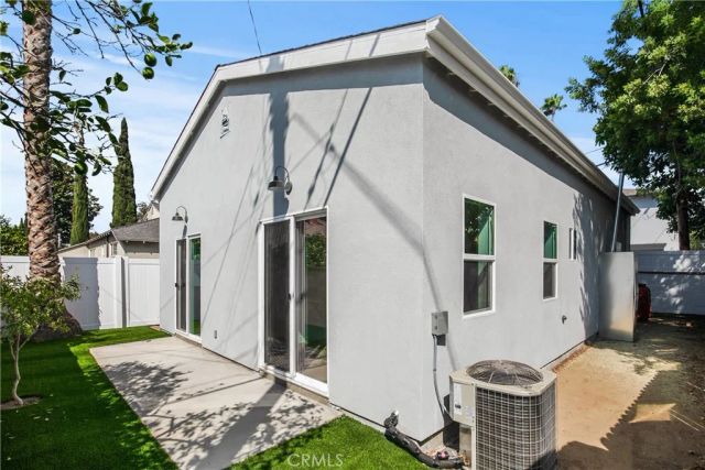 12516 Vose Street, North Hollywood, CA 91605