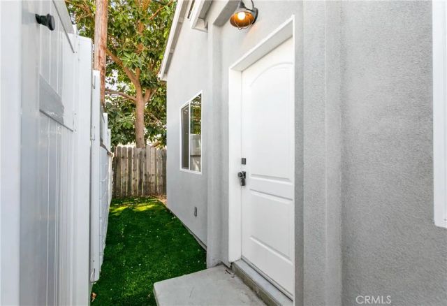 12516 Vose Street, North Hollywood, CA 91605