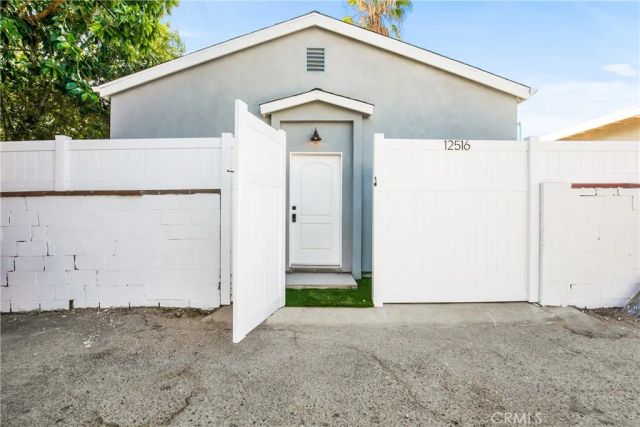 12516 Vose Street, North Hollywood, CA 91605