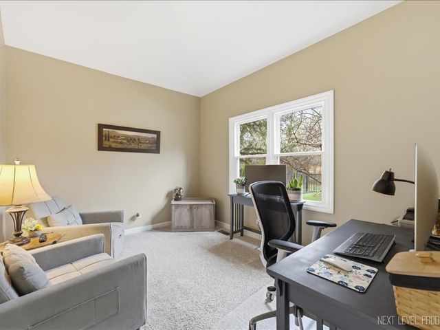 1109 Edwards Drive, Batavia, IL 60510