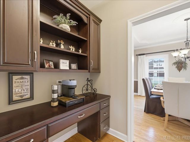 1109 Edwards Drive, Batavia, IL 60510