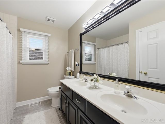 1109 Edwards Drive, Batavia, IL 60510