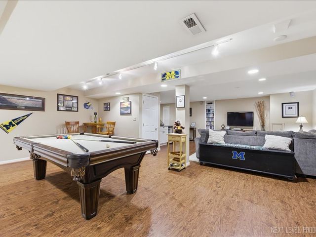 1109 Edwards Drive, Batavia, IL 60510