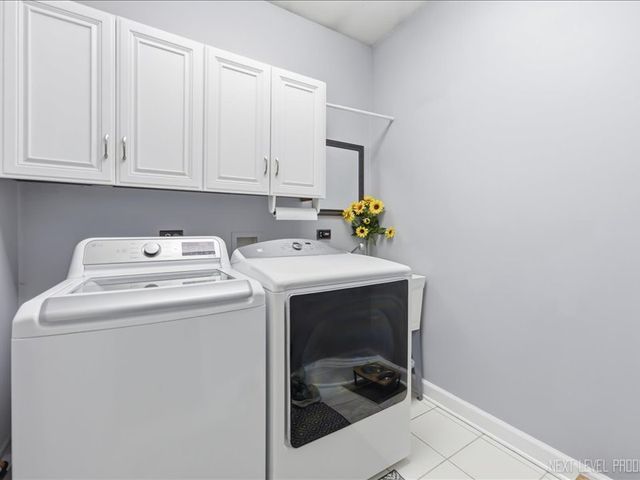 1109 Edwards Drive, Batavia, IL 60510