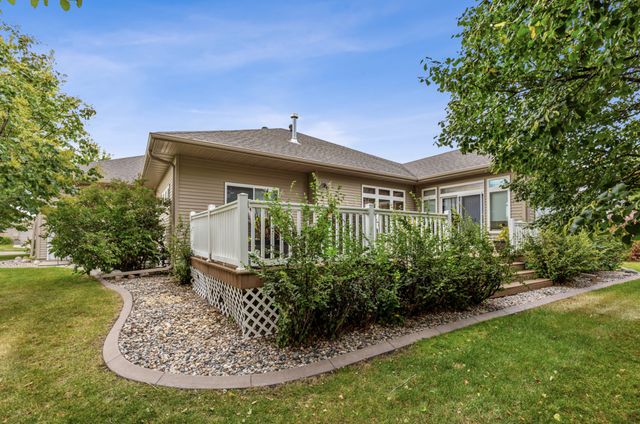 868 32nd Street S, Moorhead, MN 56560