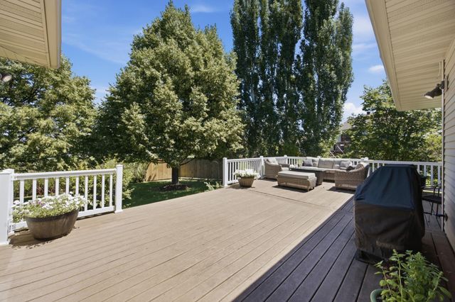 868 32nd Street S, Moorhead, MN 56560