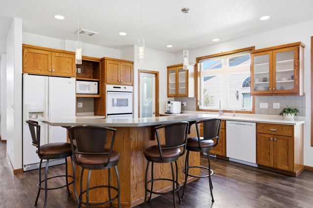 868 32nd Street S, Moorhead, MN 56560