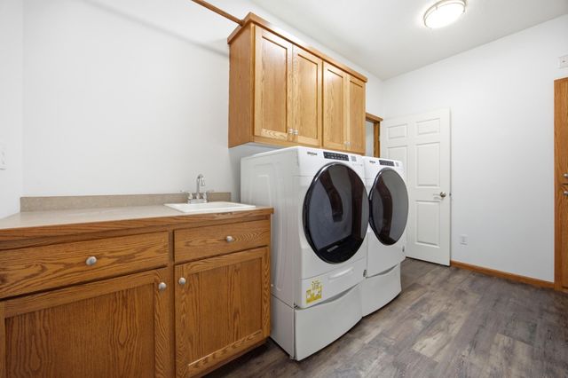 868 32nd Street S, Moorhead, MN 56560