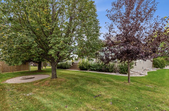 868 32nd Street S, Moorhead, MN 56560