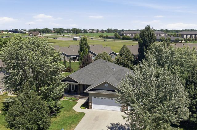 868 32nd Street S, Moorhead, MN 56560