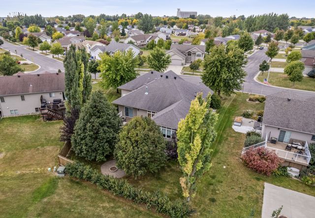 868 32nd Street S, Moorhead, MN 56560
