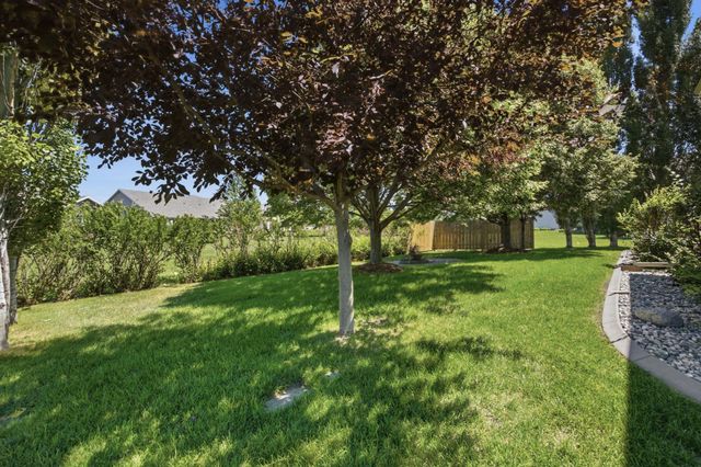 868 32nd Street S, Moorhead, MN 56560