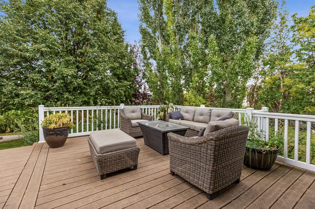 868 32nd Street S, Moorhead, MN 56560