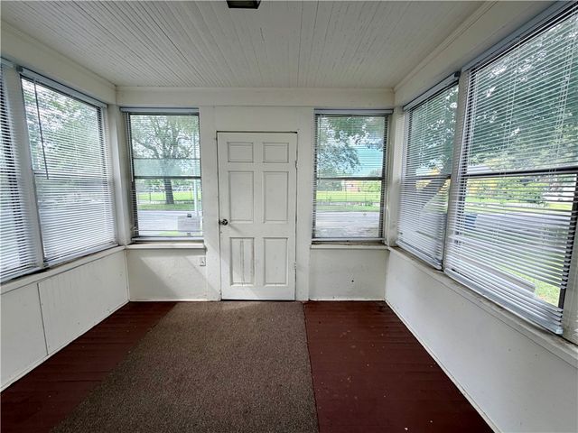 185 Arnett Boulevard, Rochester, NY 14619