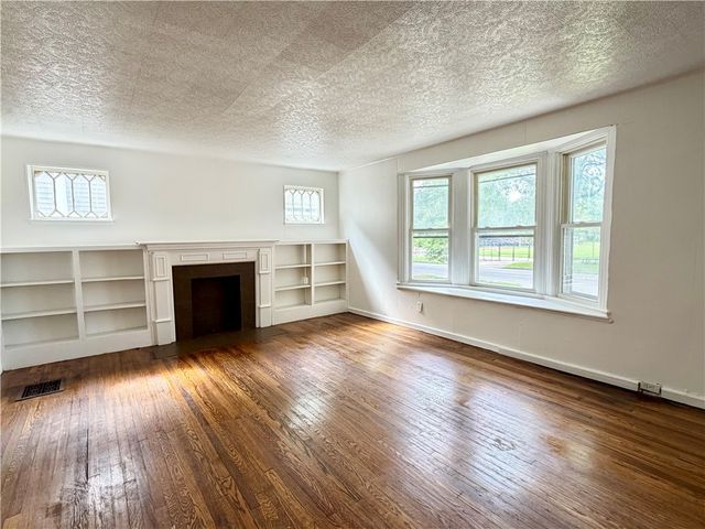 185 Arnett Boulevard, Rochester, NY 14619