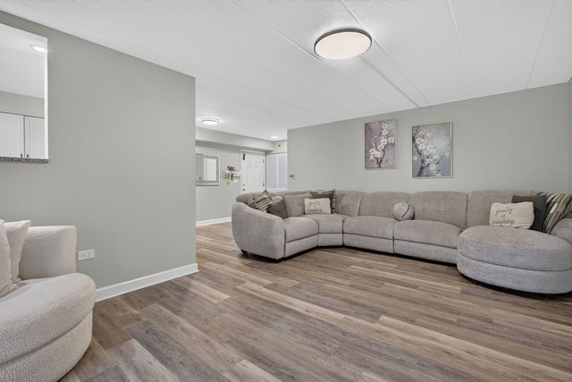 6955 Heritage Circle 3-1C, Orland Park, IL 60462
