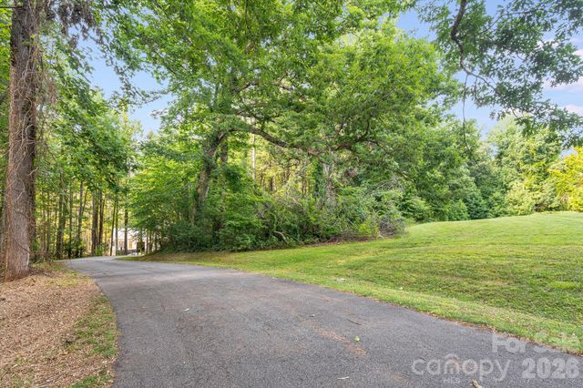 008 Roberts Lane N 8, Flat Rock, NC 28731