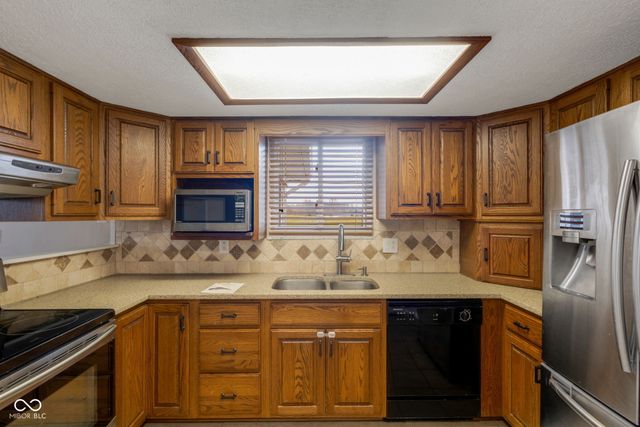 6559 W 1000 N, Fountaintown, IN 46130