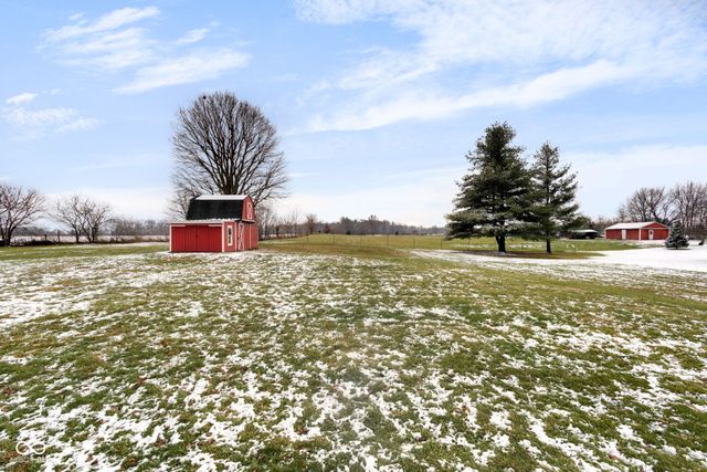 6559 W 1000 N, Fountaintown, IN 46130