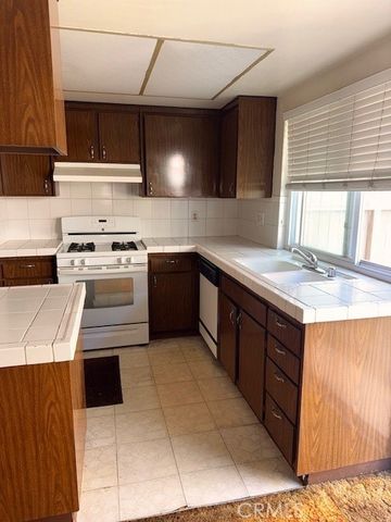 11020 El Amarillo, Fountain Valley, CA 92708