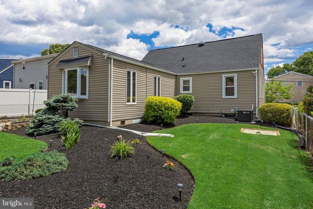 937 CLEMENTS BRIDGE RD, Barrington, NJ 08007