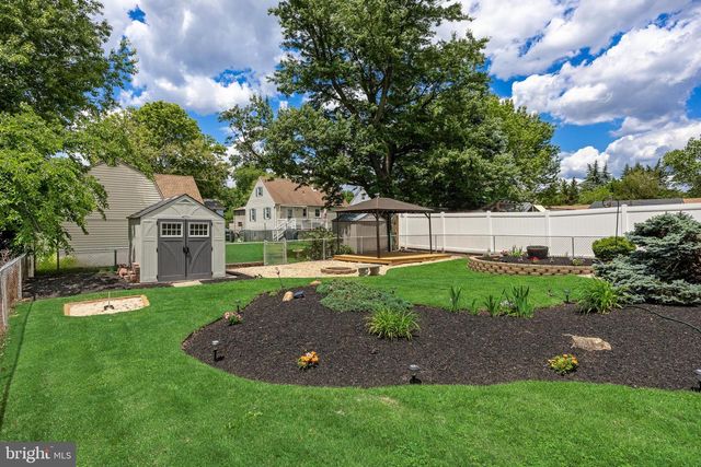937 CLEMENTS BRIDGE RD, Barrington, NJ 08007
