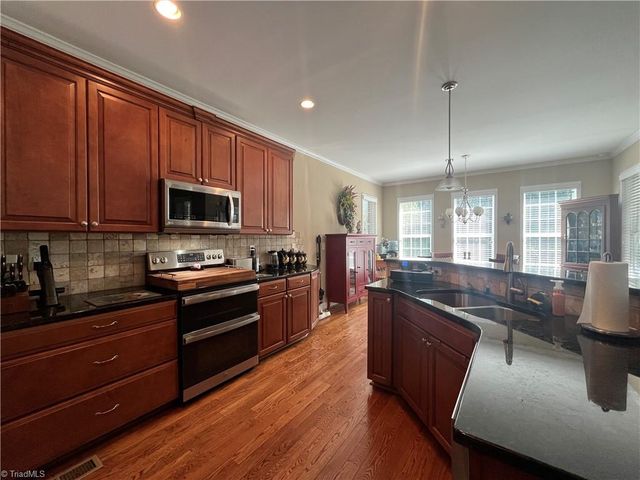 184 Raspberry Ridge Drive, Clemmons, NC 27012