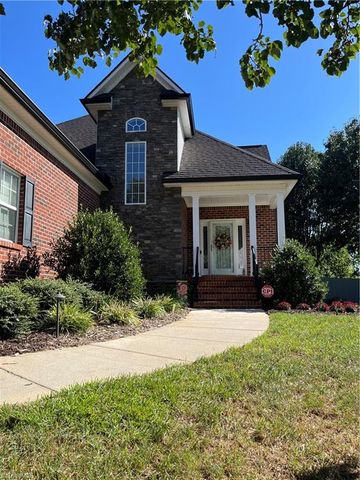 184 Raspberry Ridge Drive, Clemmons, NC 27012