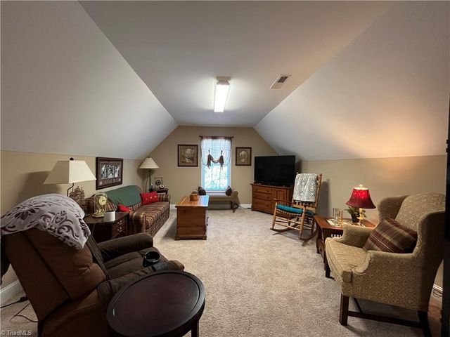 184 Raspberry Ridge Drive, Clemmons, NC 27012