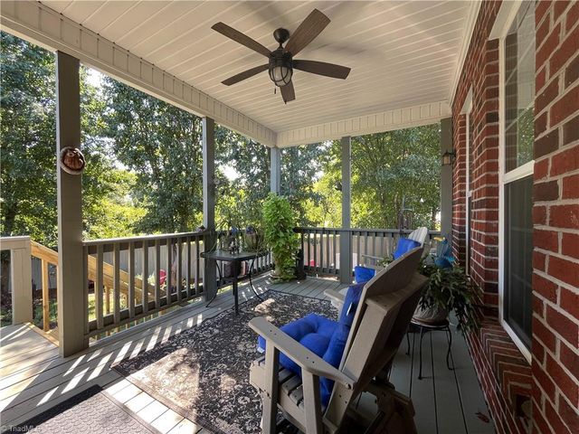 184 Raspberry Ridge Drive, Clemmons, NC 27012
