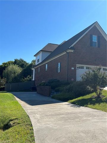 184 Raspberry Ridge Drive, Clemmons, NC 27012