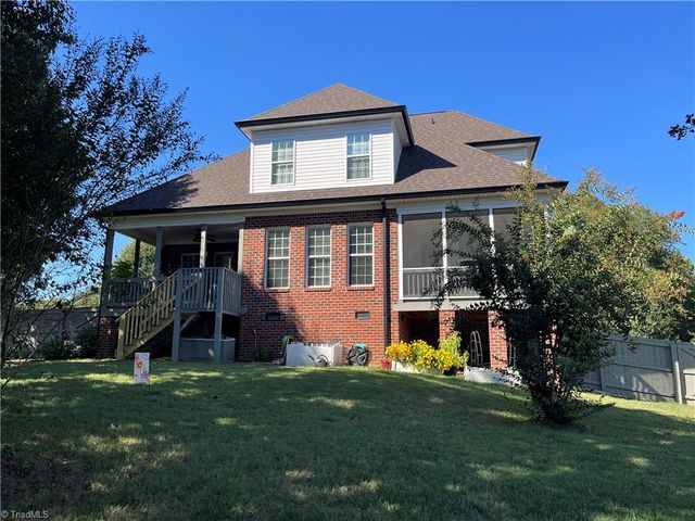 184 Raspberry Ridge Drive, Clemmons, NC 27012