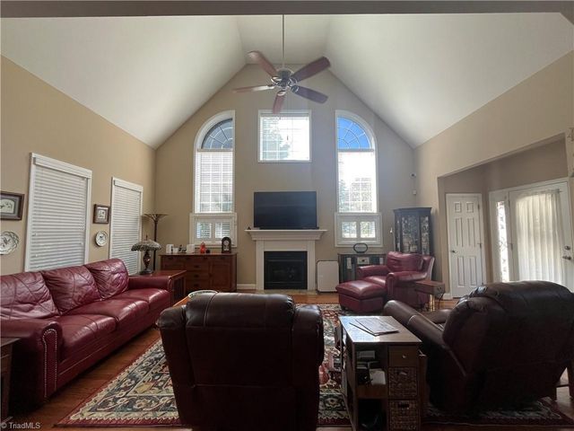 184 Raspberry Ridge Drive, Clemmons, NC 27012