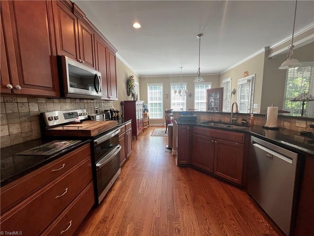184 Raspberry Ridge Drive, Clemmons, NC 27012