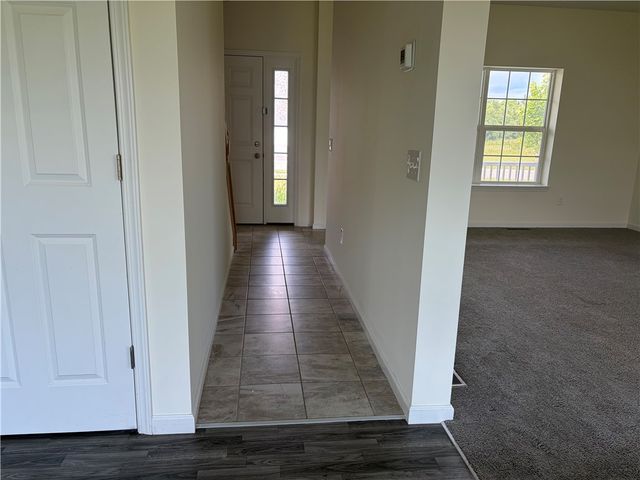 38 Kingsbarn Road, Henrietta, NY 14586