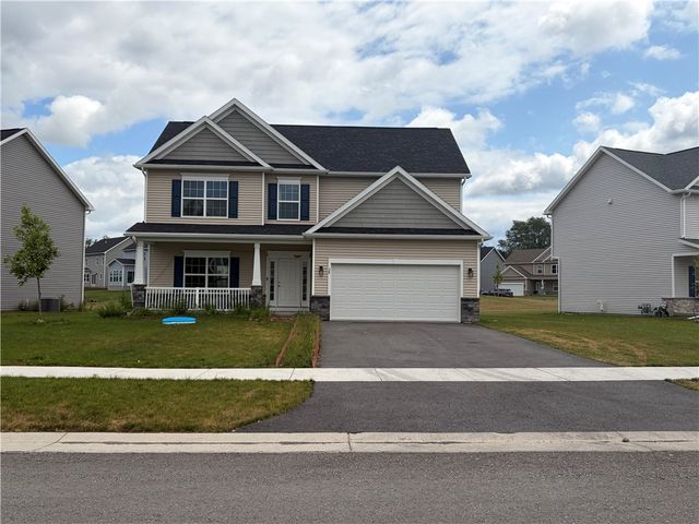 38 Kingsbarn Road, Henrietta, NY 14586