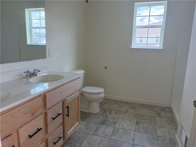 38 Kingsbarn Road, Henrietta, NY 14586