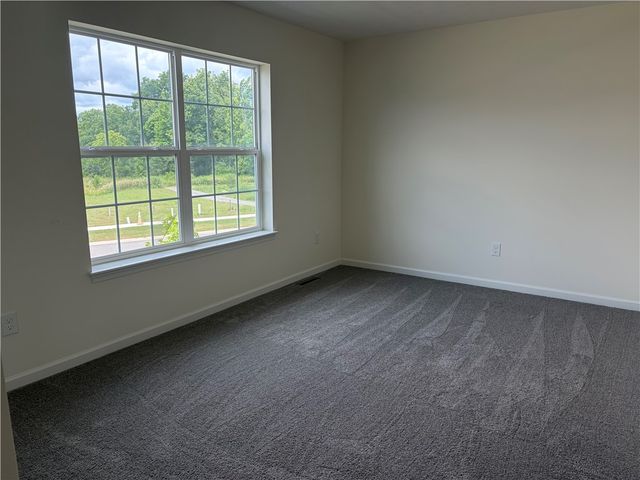 38 Kingsbarn Road, Henrietta, NY 14586
