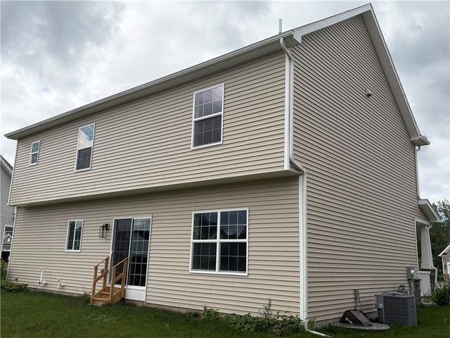 38 Kingsbarn Road, Henrietta, NY 14586