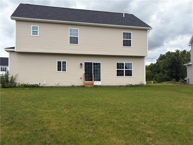 38 Kingsbarn Road, Henrietta, NY 14586