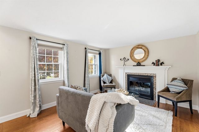 10 Judith Lane, Derry, NH 03038